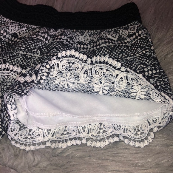 Lace Shorts - Picture 3 of 4